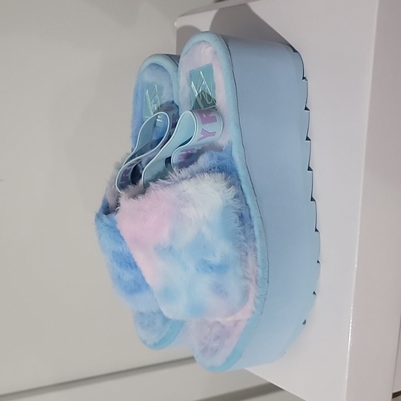 YRU qozii slides size 9 NWOT - Picture 3 of 4